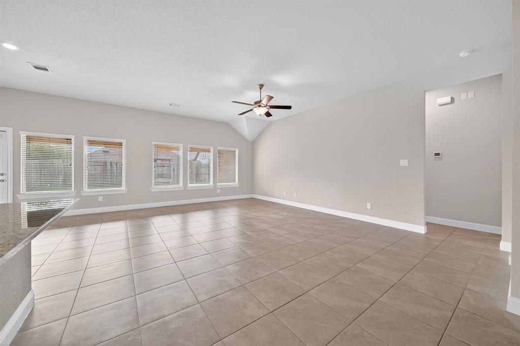 21714 Rose Maris Lane, Tomball, Texas image 11