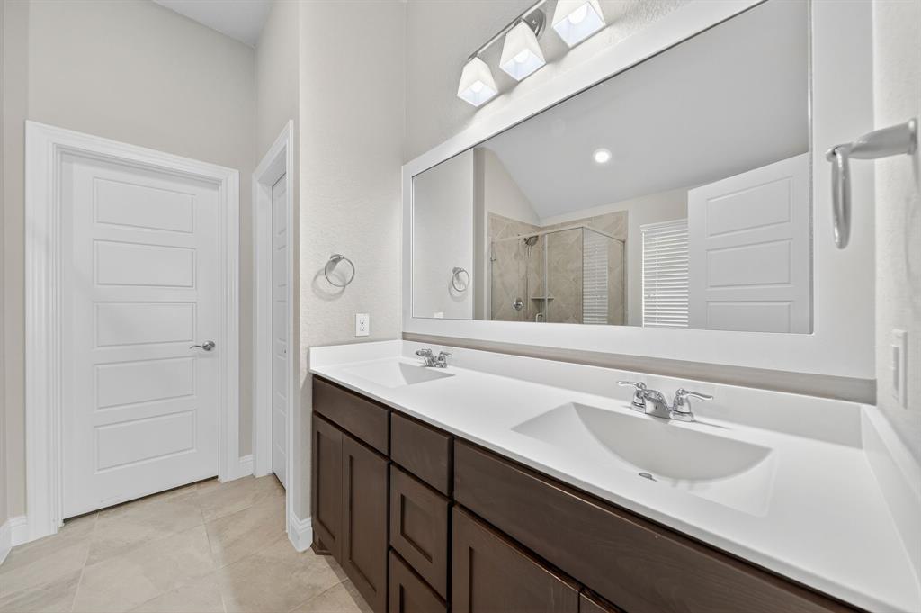 21714 Rose Maris Lane, Tomball, Texas image 19