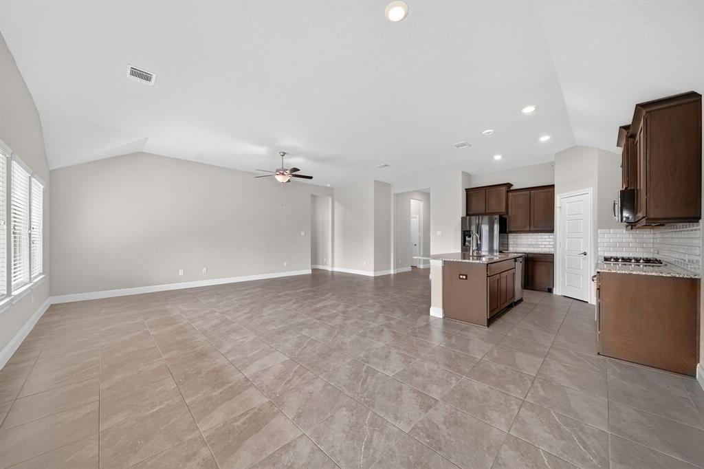 21714 Rose Maris Lane, Tomball, Texas image 14