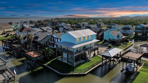 A home in San Leon