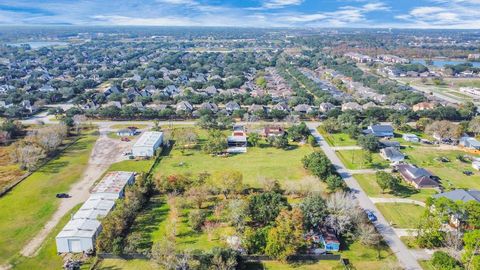 A home in Pearland