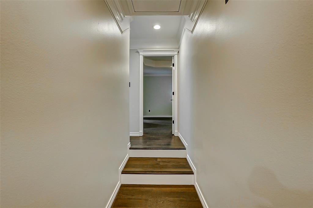 5807 Mountain View Drive, Houston, Texas image 40