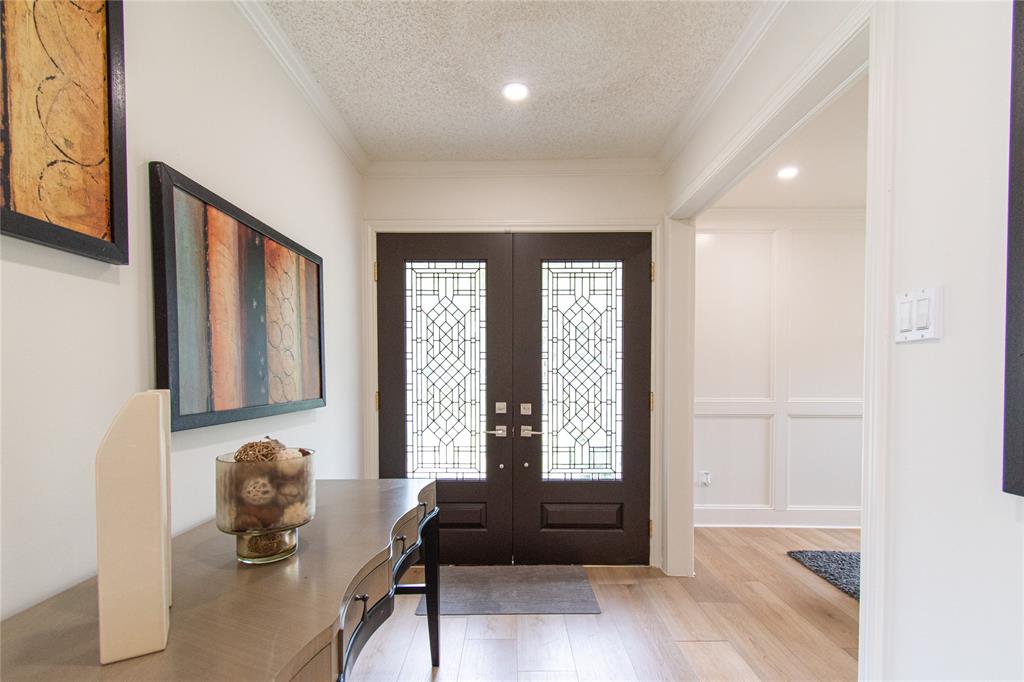 2806 Fairway Drive, Sugar Land, Texas image 4