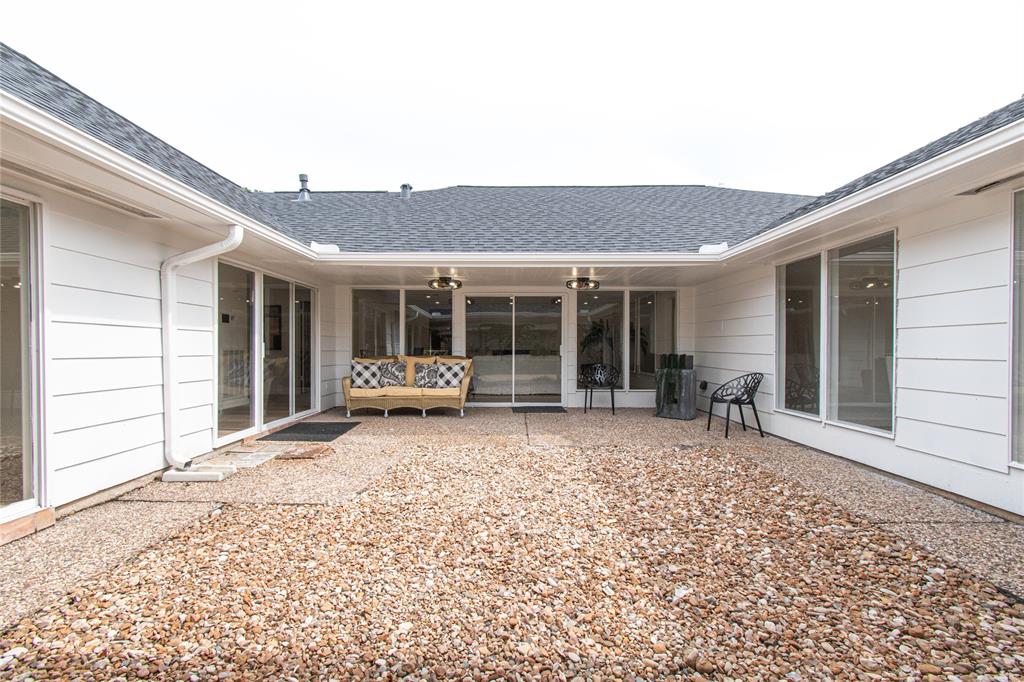 2806 Fairway Drive, Sugar Land, Texas image 24