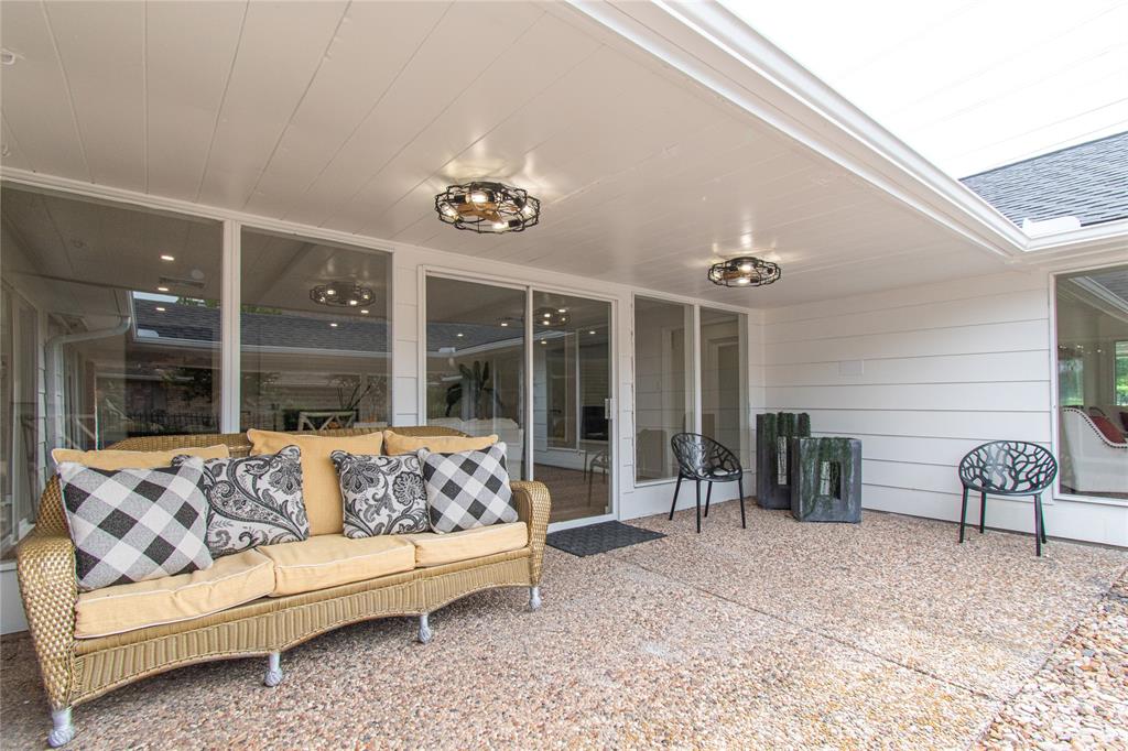 2806 Fairway Drive, Sugar Land, Texas image 23