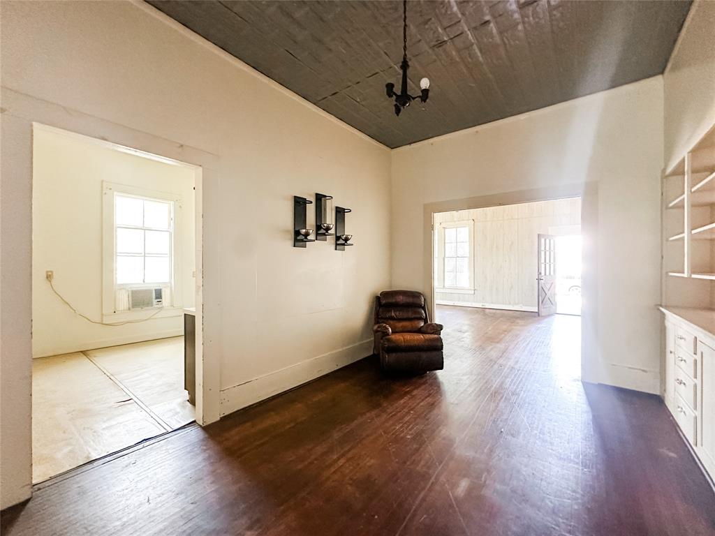 208 8th Street, Glidden, Texas image 5