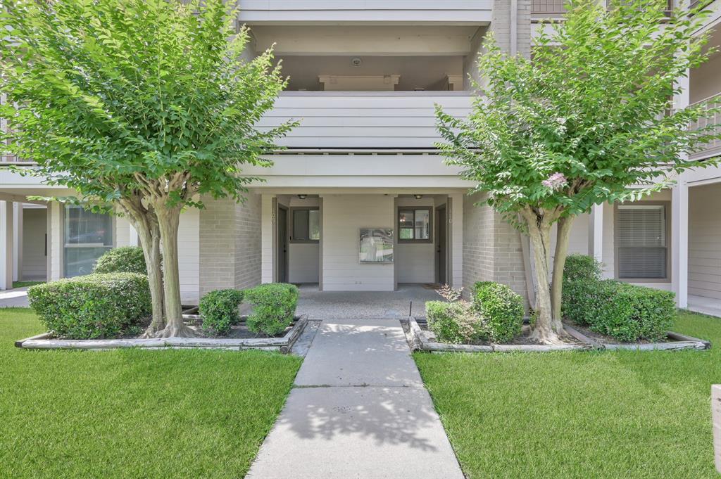 110 Lakeview Terrace