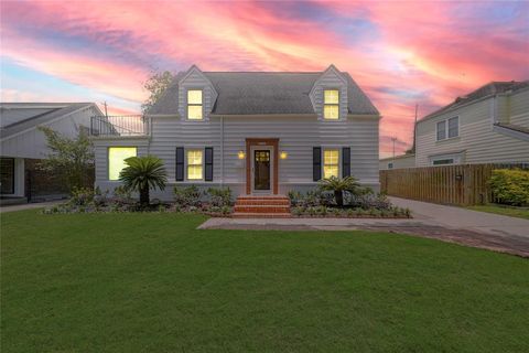 Single Family Residence in Houston TX 4616 Rockwood Drive.jpg