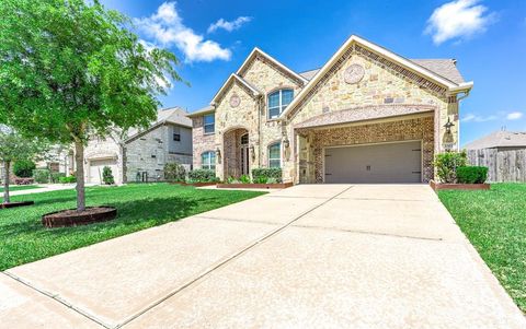 Single Family Residence in Friendswood TX 2327 Darden Springs Lane 1.jpg