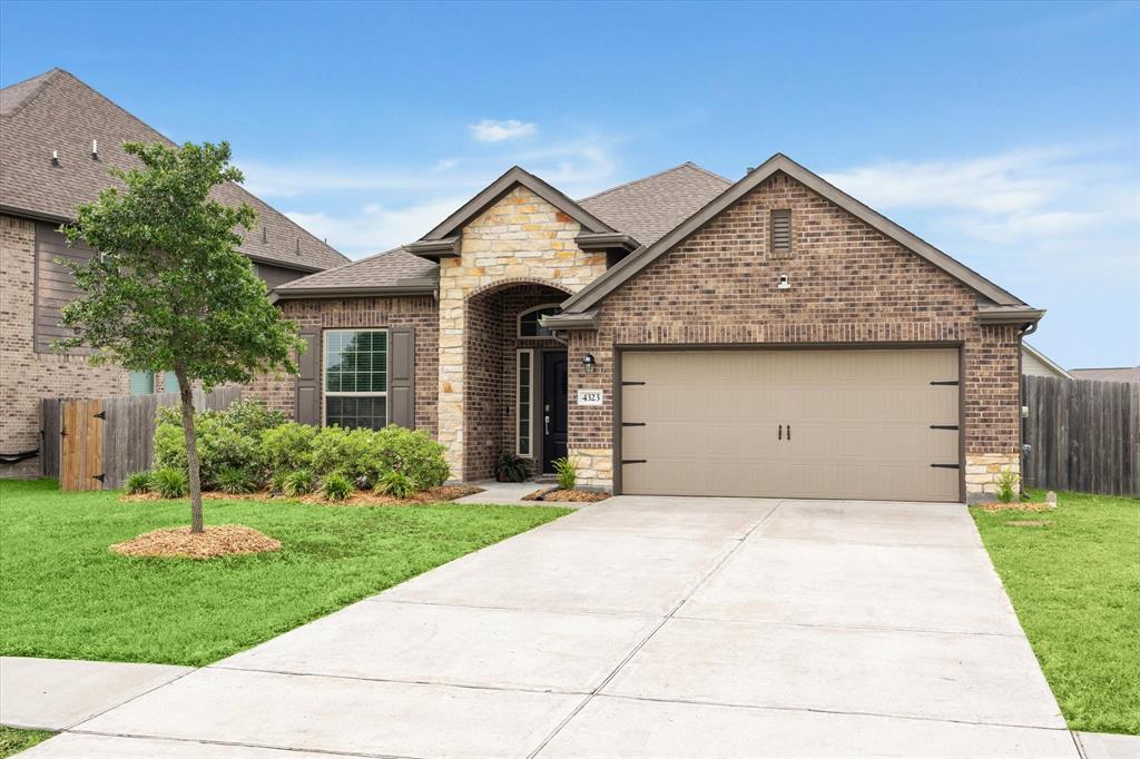 4323 Oakdale Mist Drive