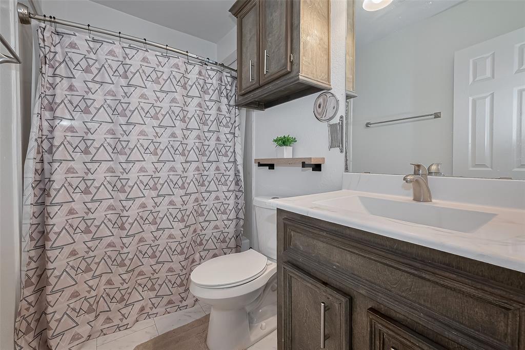 704 E Adoue Street, Baytown, Texas image 14