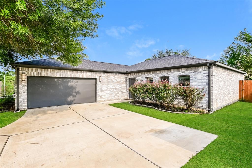 8318 Swan Meadow Lane, Humble, Texas image 3