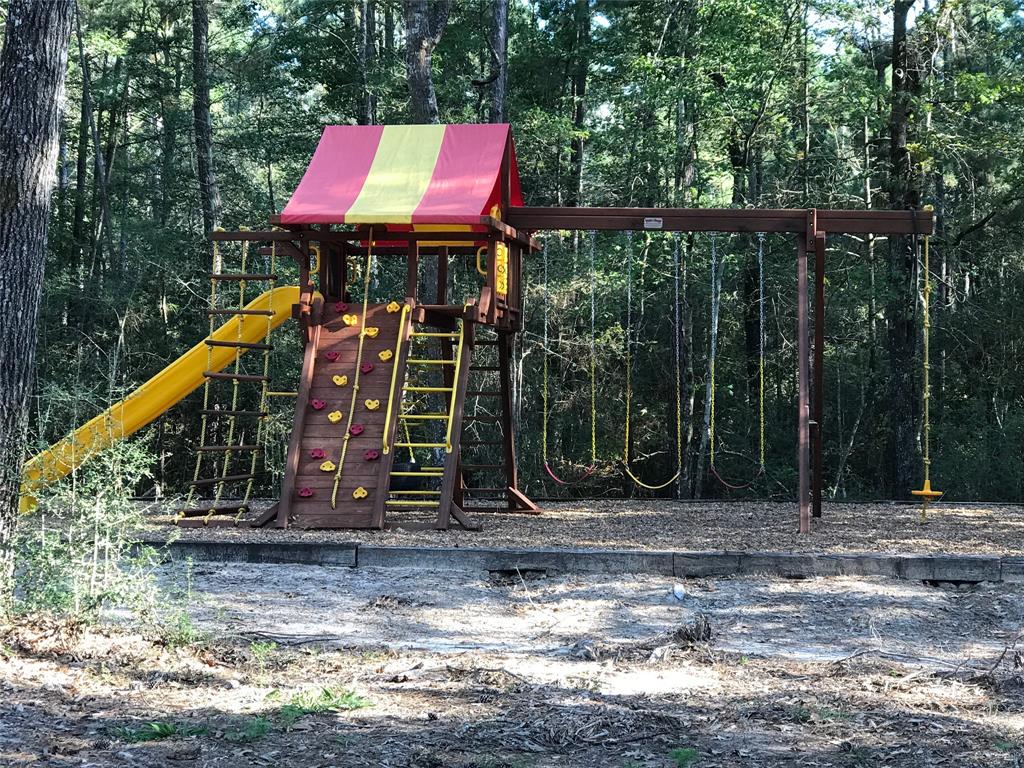 11-22-42 Grey Feather Road, Huntsville, Texas image 15