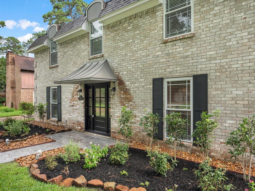 8211 Glencliffe Lane, Houston, Texas image 1