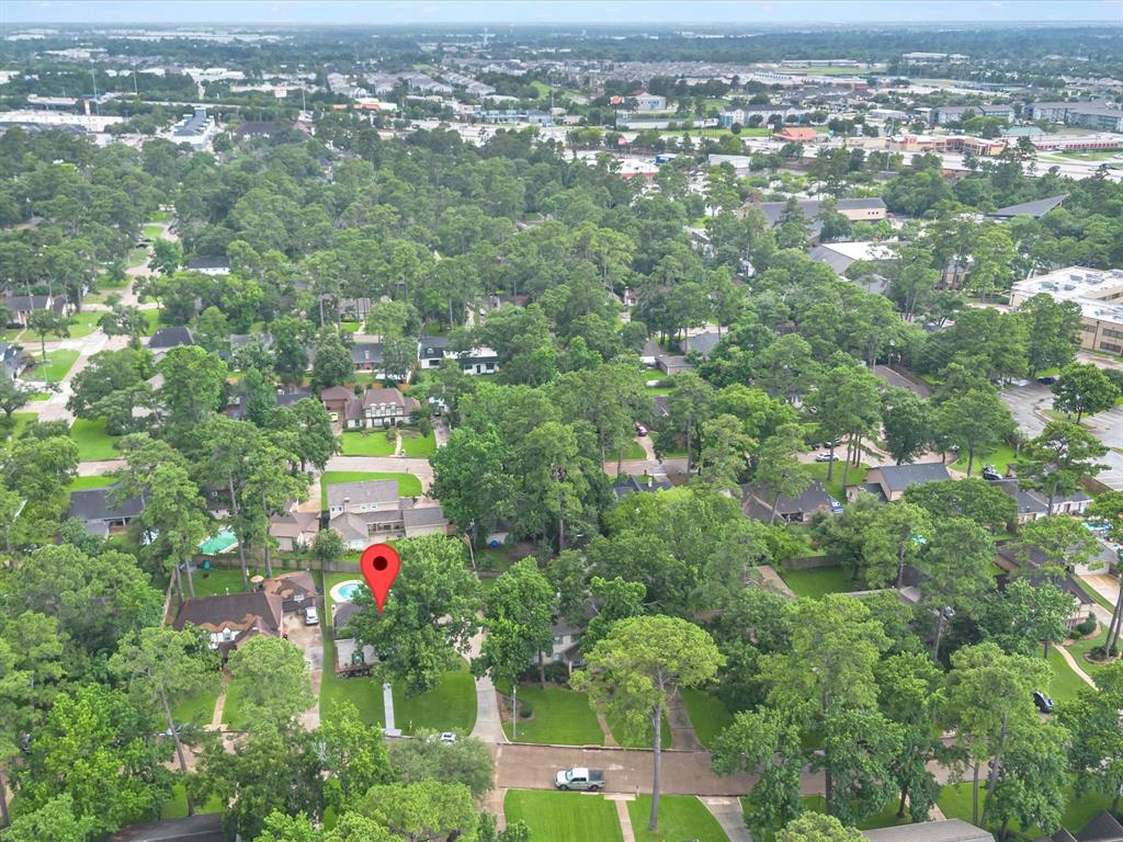 8211 Glencliffe Lane, Houston, Texas image 36
