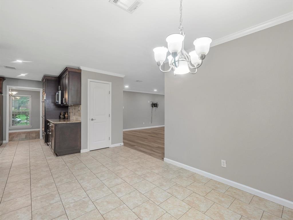 8211 Glencliffe Lane, Houston, Texas image 12