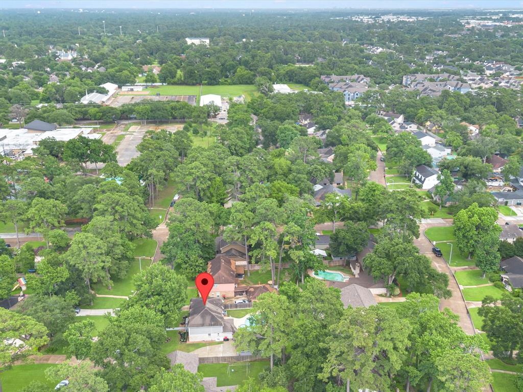 8211 Glencliffe Lane, Houston, Texas image 35