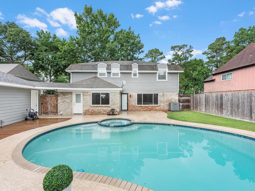 8211 Glencliffe Lane, Houston, Texas image 30