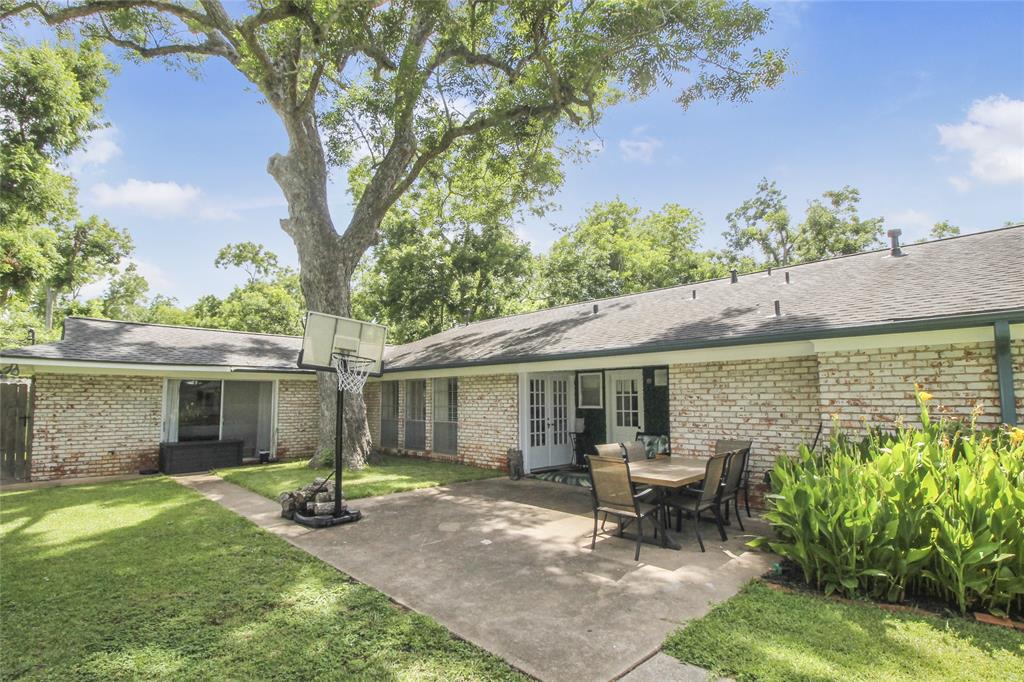 536 Oak Drive