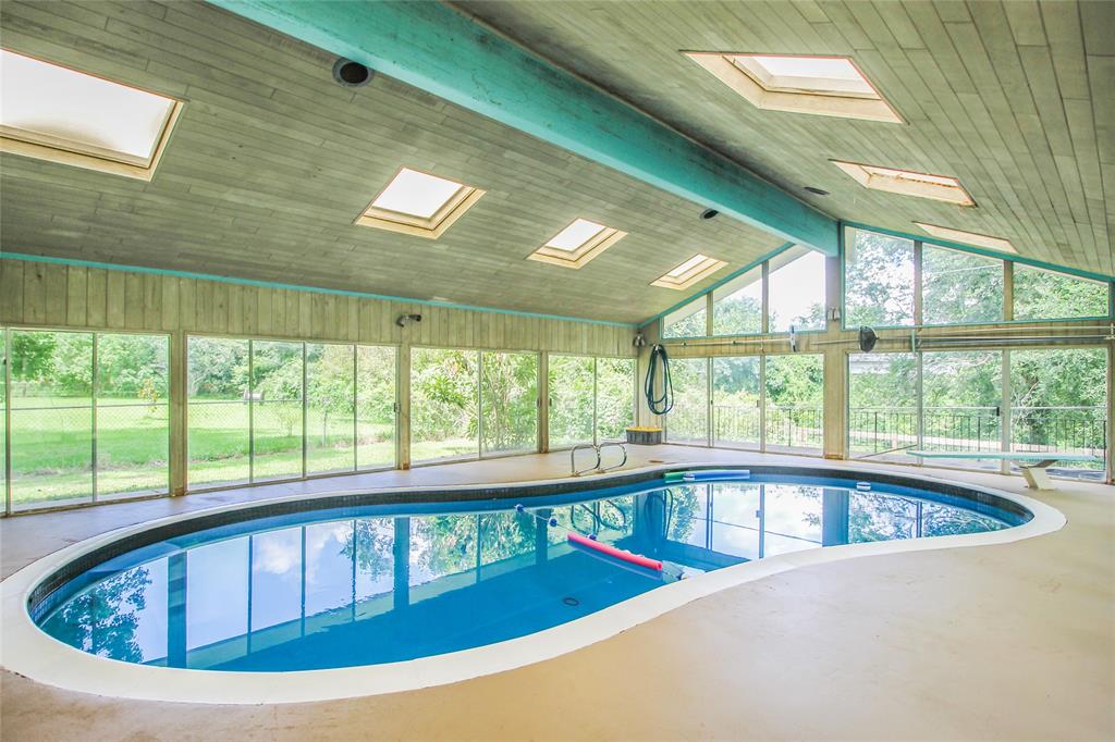 536 Oak Drive