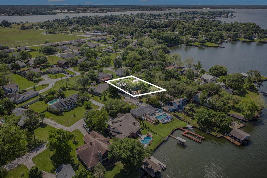 13365 Hawthorne Drive, Willis, Texas image 33