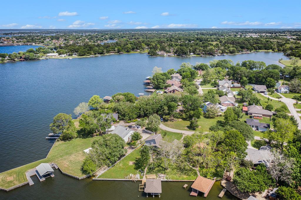 13365 Hawthorne Drive, Willis, Texas image 37