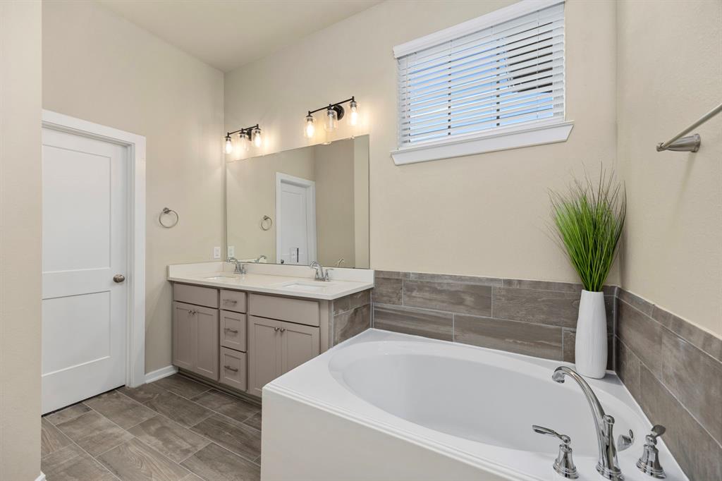 15122 Cougar Overlook Court, Cypress, Texas image 16