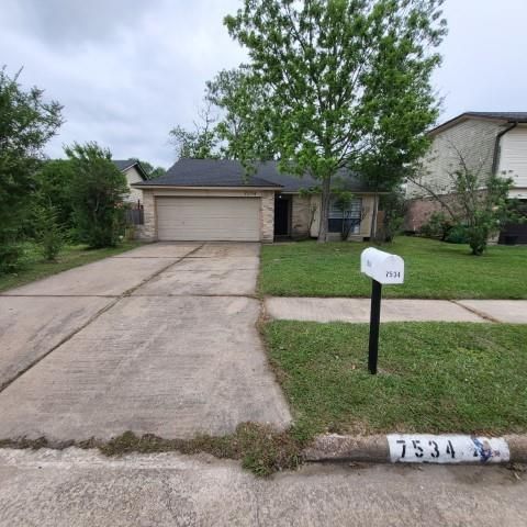 Single Family Residence in Houston TX 7534 Stone Pine Lane.jpg