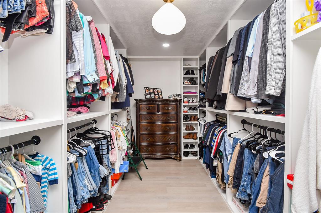 4615 W Walnut Street, Pearland, Texas image 27