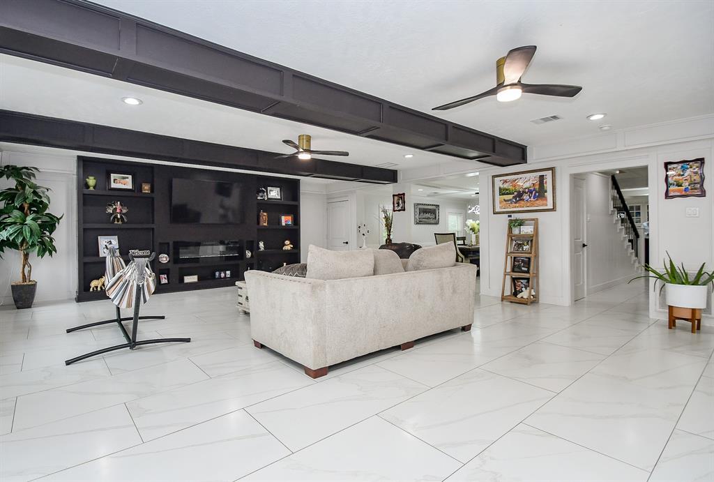4615 W Walnut Street, Pearland, Texas image 5