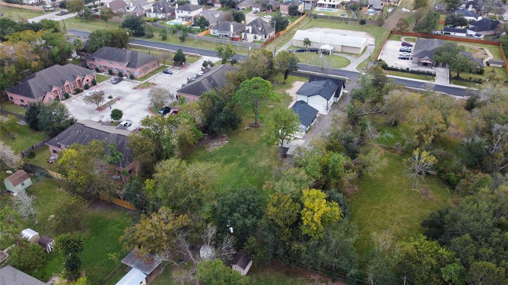 4615 W Walnut Street, Pearland, Texas image 34