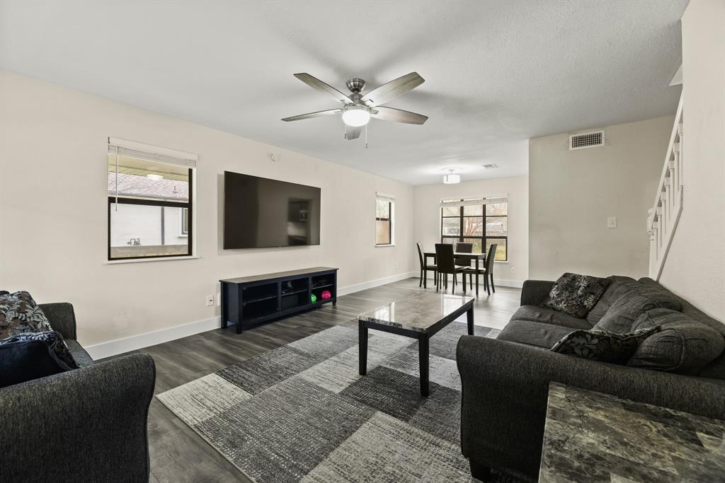 902 Mesquite Drive, Magnolia, Texas image 3