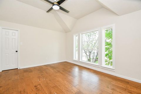 Duplex in Houston TX 5241 Ridgevan Drive 6.jpg