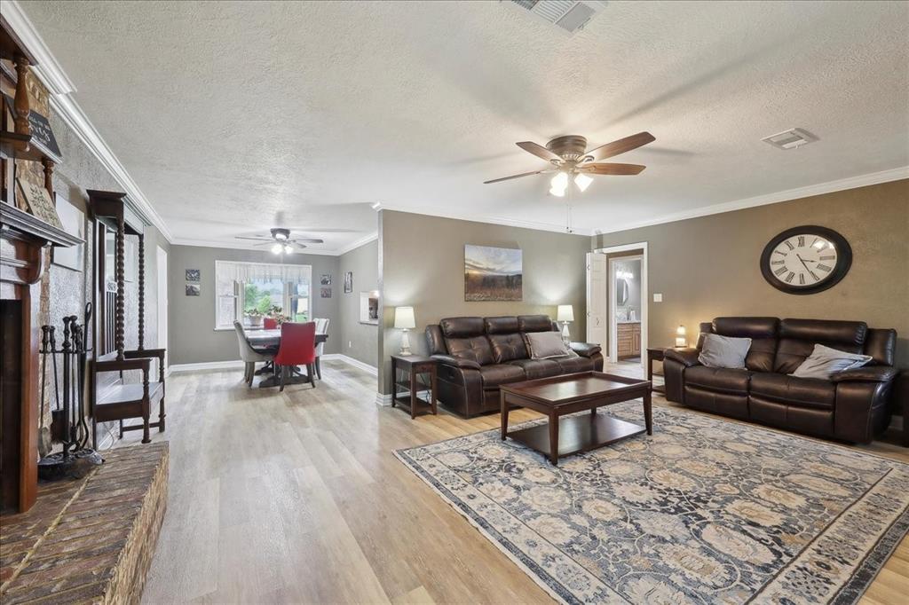 985 Sunnyside Dr Dr, Bridge City, Texas image 8
