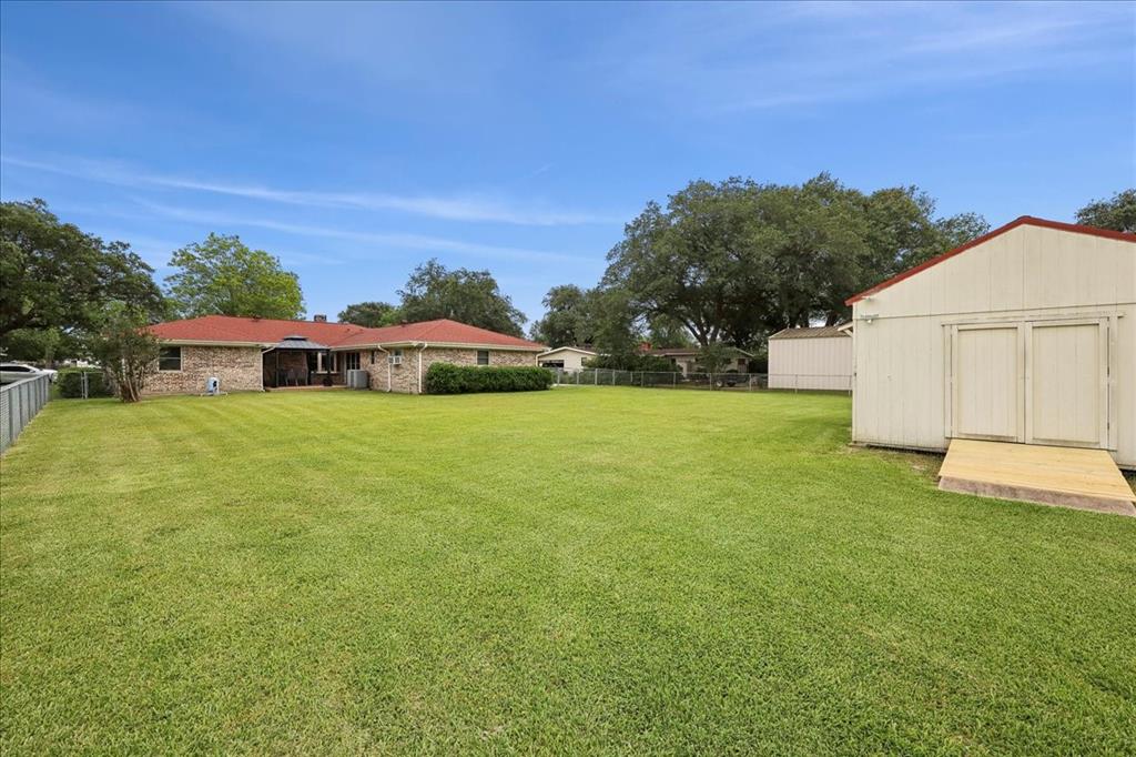 985 Sunnyside Dr Dr, Bridge City, Texas image 41