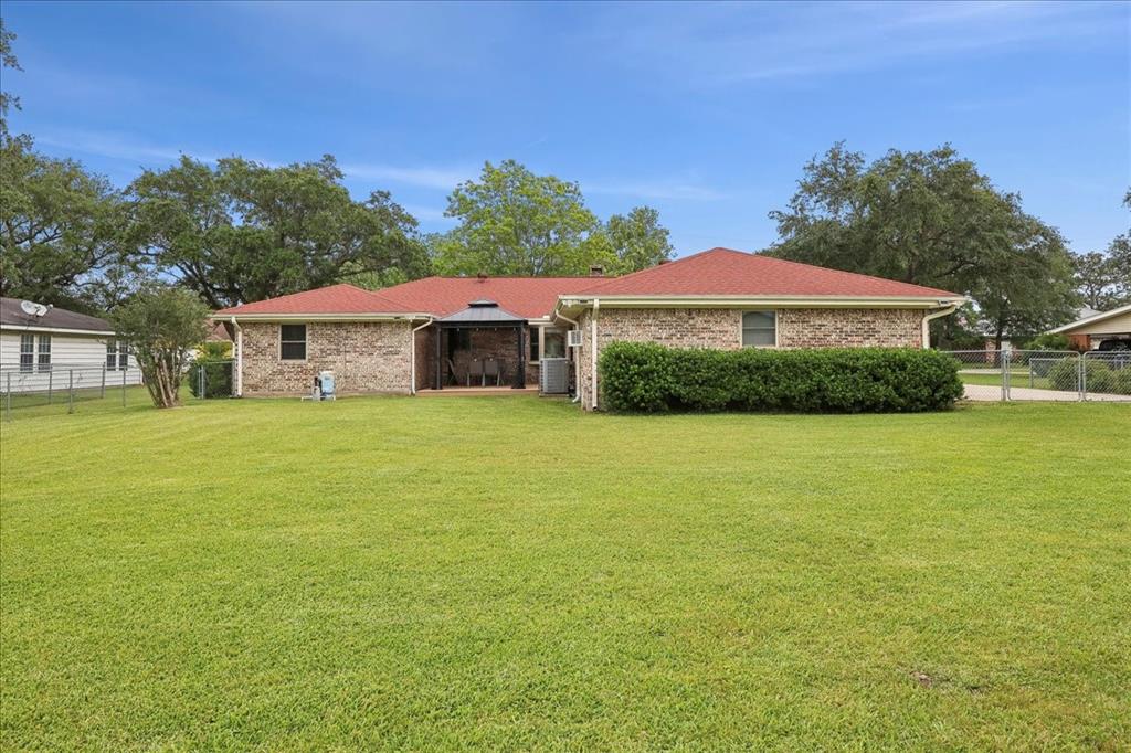 985 Sunnyside Dr Dr, Bridge City, Texas image 42
