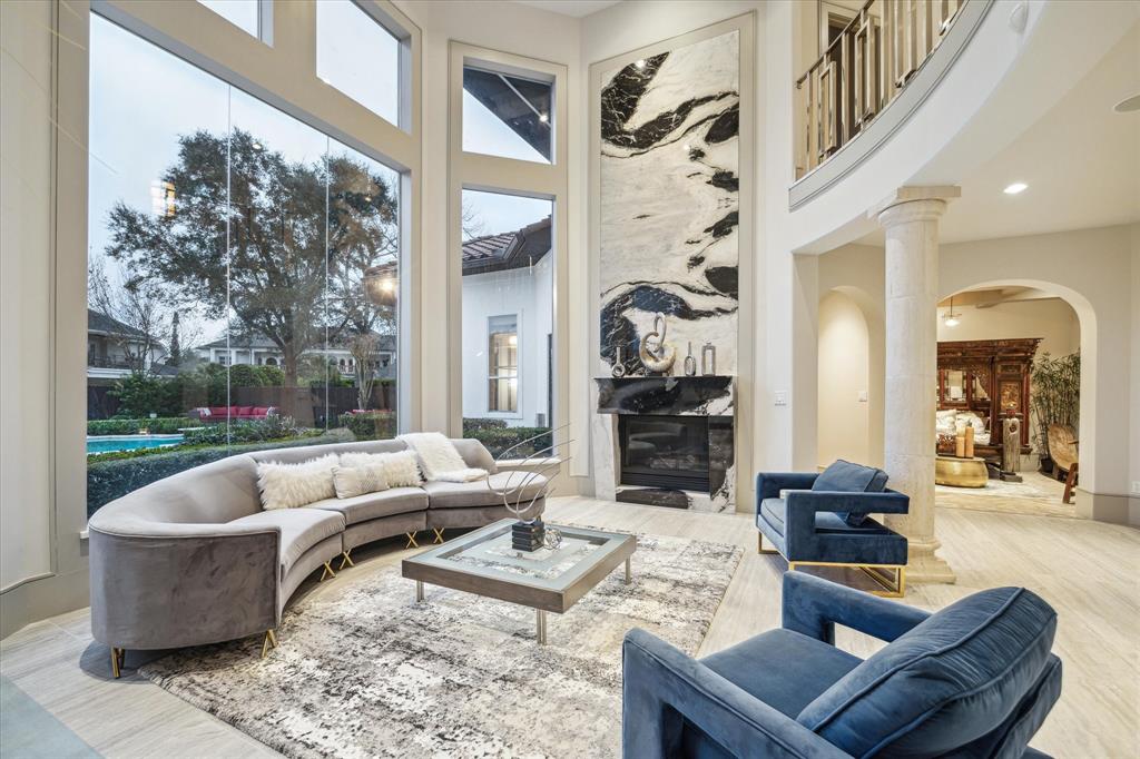 19 Ellicott Way