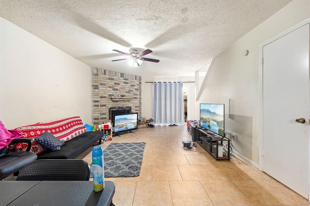 1881 Country Village Boulevard B