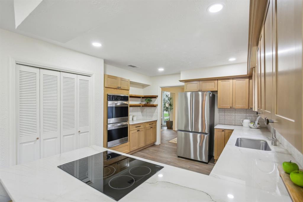 6511 Bayonne Drive, Spring, Texas image 7