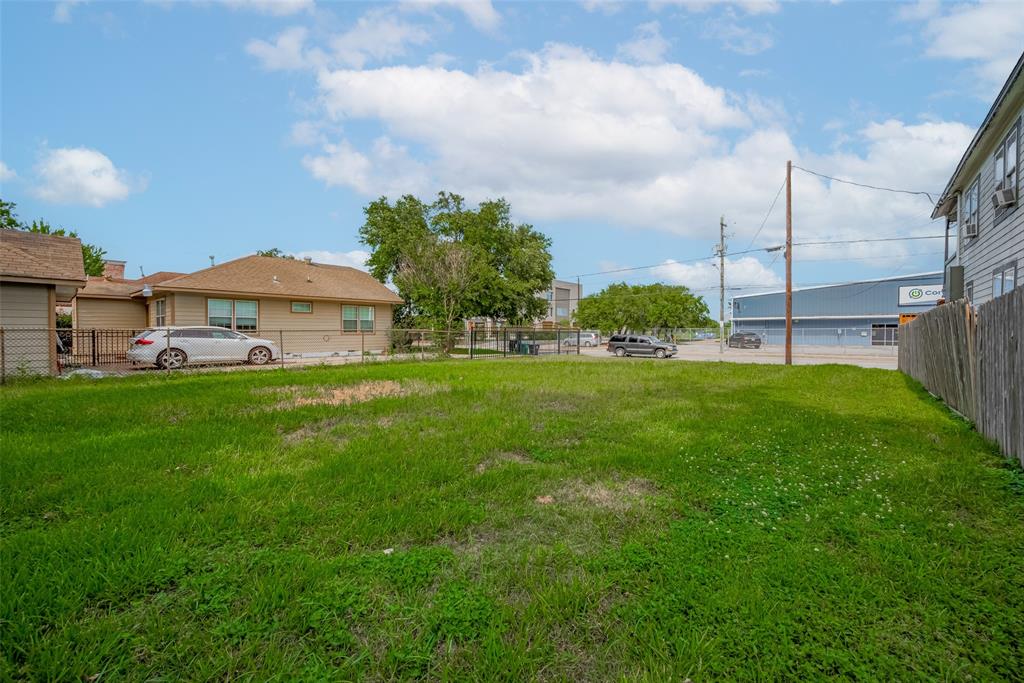 1611 Airline Drive, Houston, Texas image 4