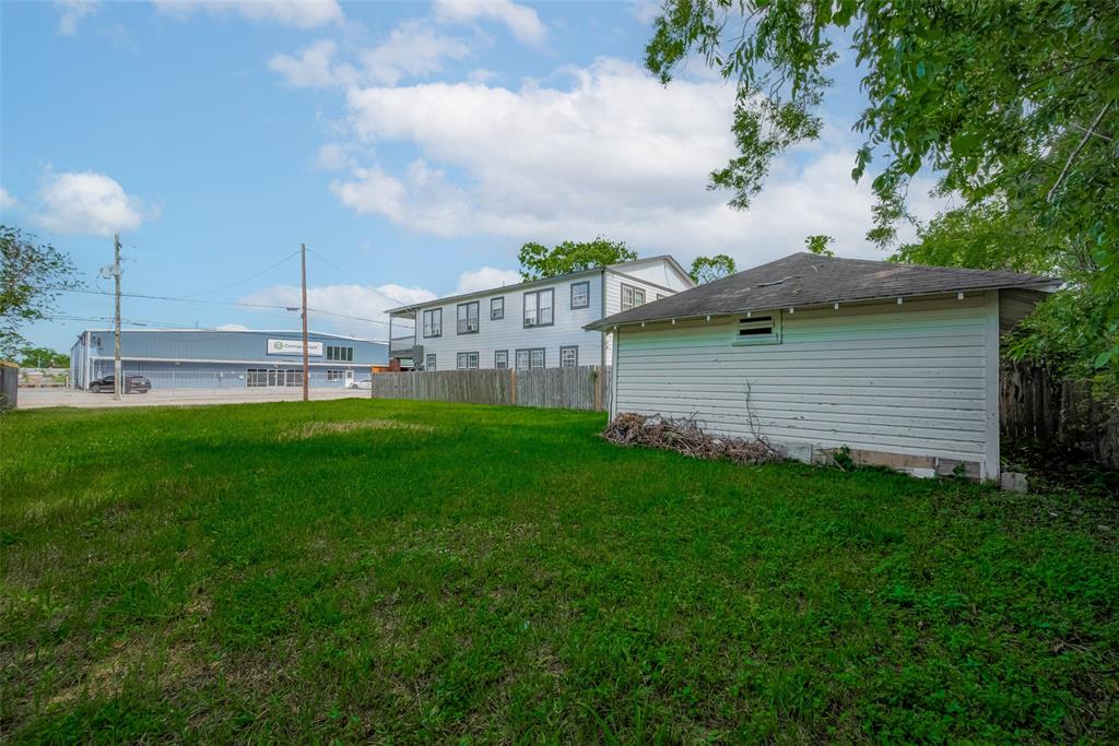 1611 Airline Drive, Houston, Texas image 6
