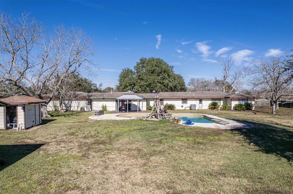 1510 E Archer Road, Baytown, Texas image 43