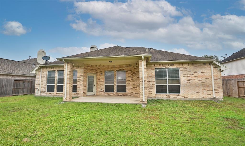 3904 Travis Lake Court, Pearland, Texas image 36