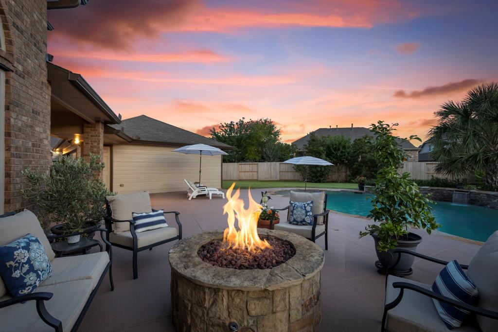6871 Adrienne Arbor Drive, Spring, Texas image 2