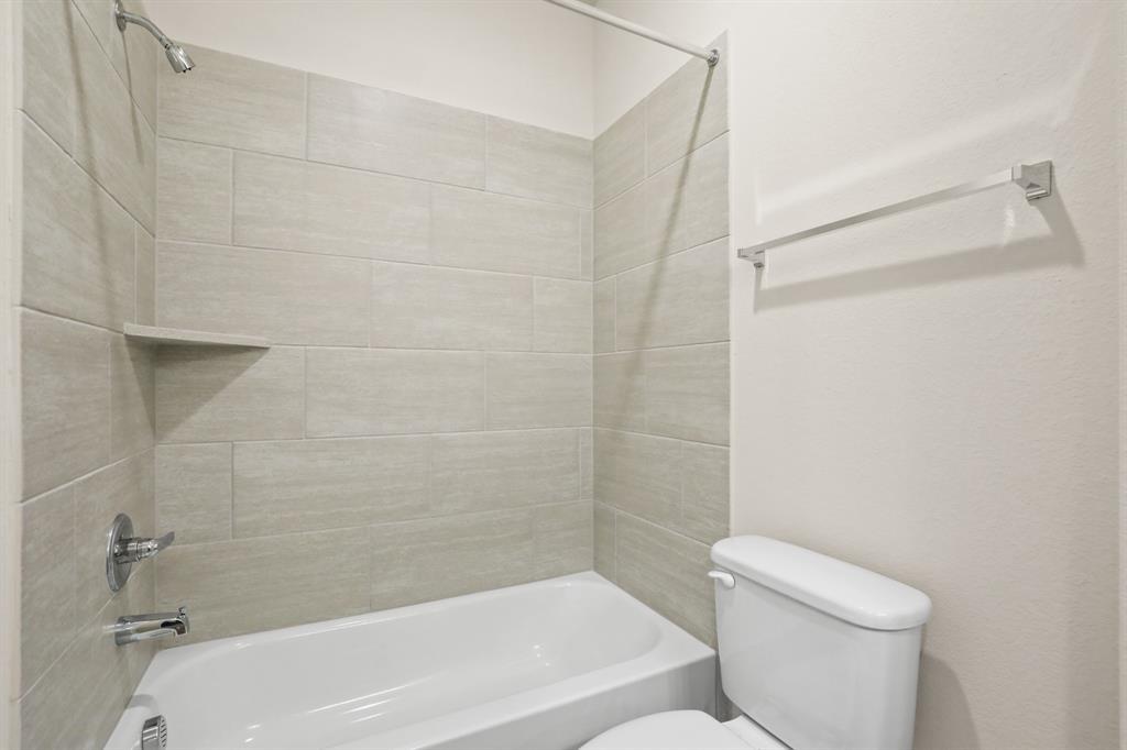 18511 Wolf Mountain Lane, Cypress, Texas image 9