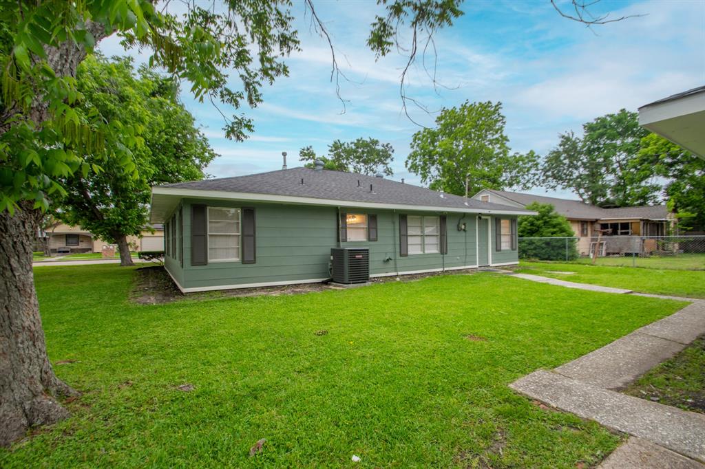 2306 Florida Street, Baytown, Texas image 24