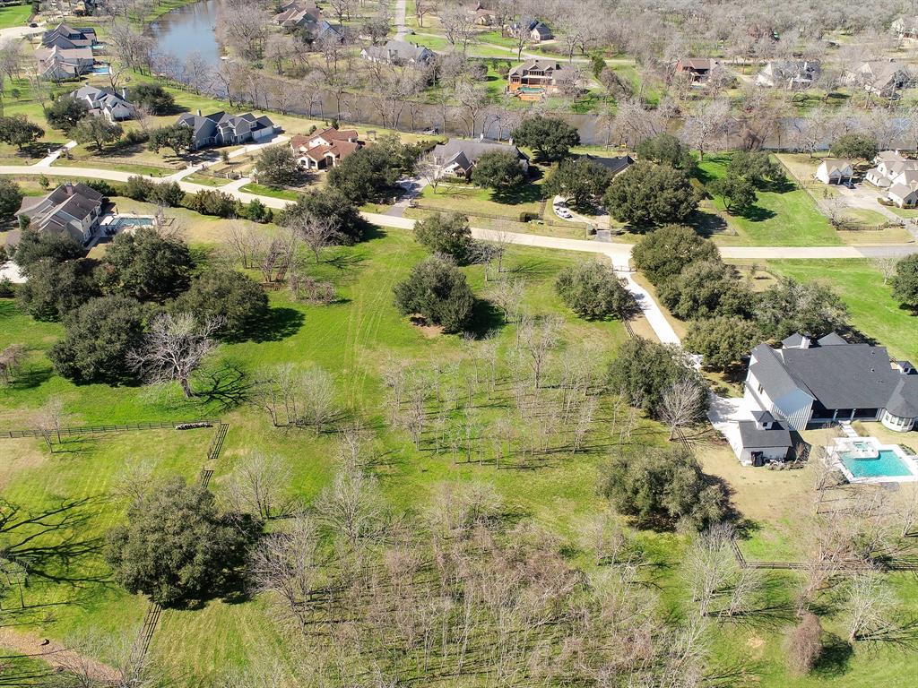 4402 Upper Oxbow Trace, Fulshear, Texas image 2