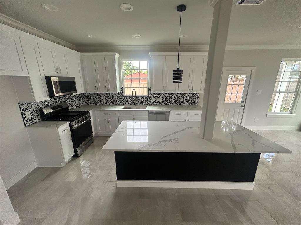 1215 6th Street