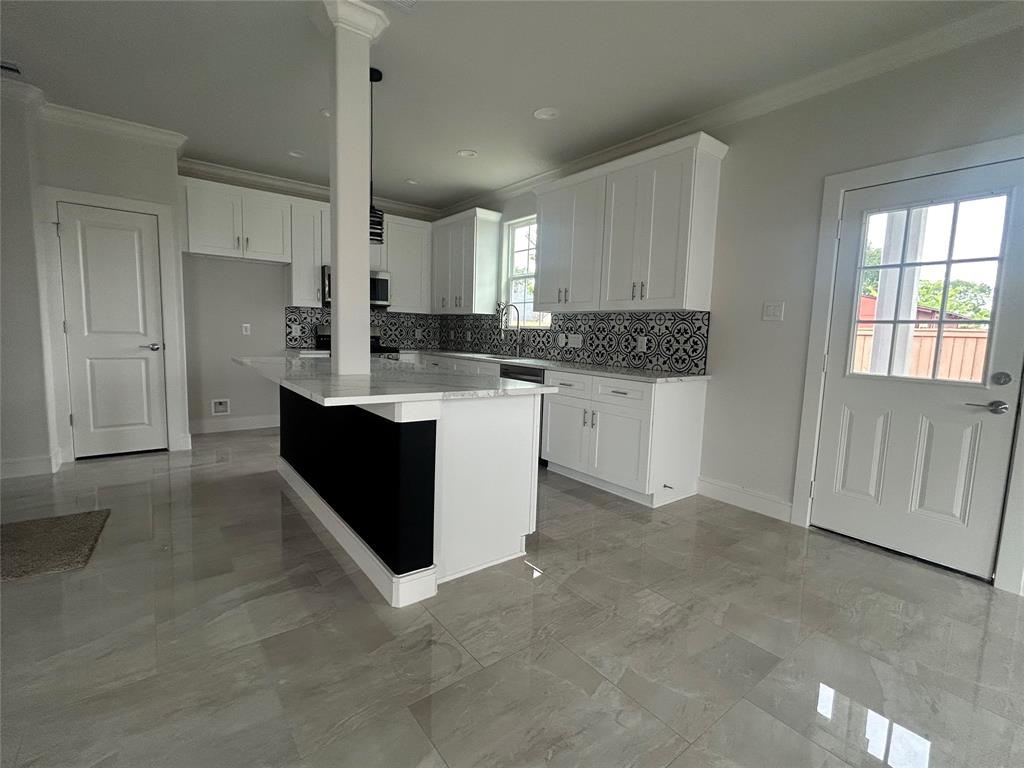 1215 6th Street