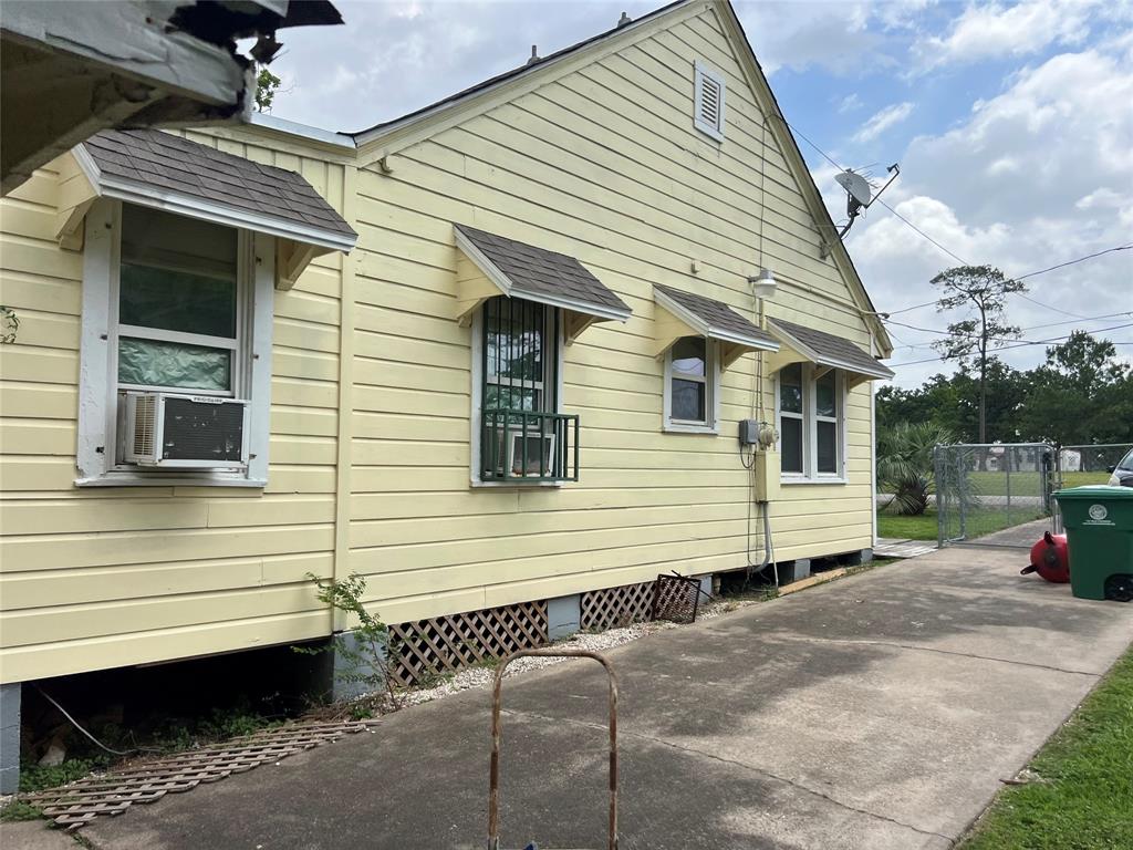 1836 Matamoras Street, Houston, Texas image 8